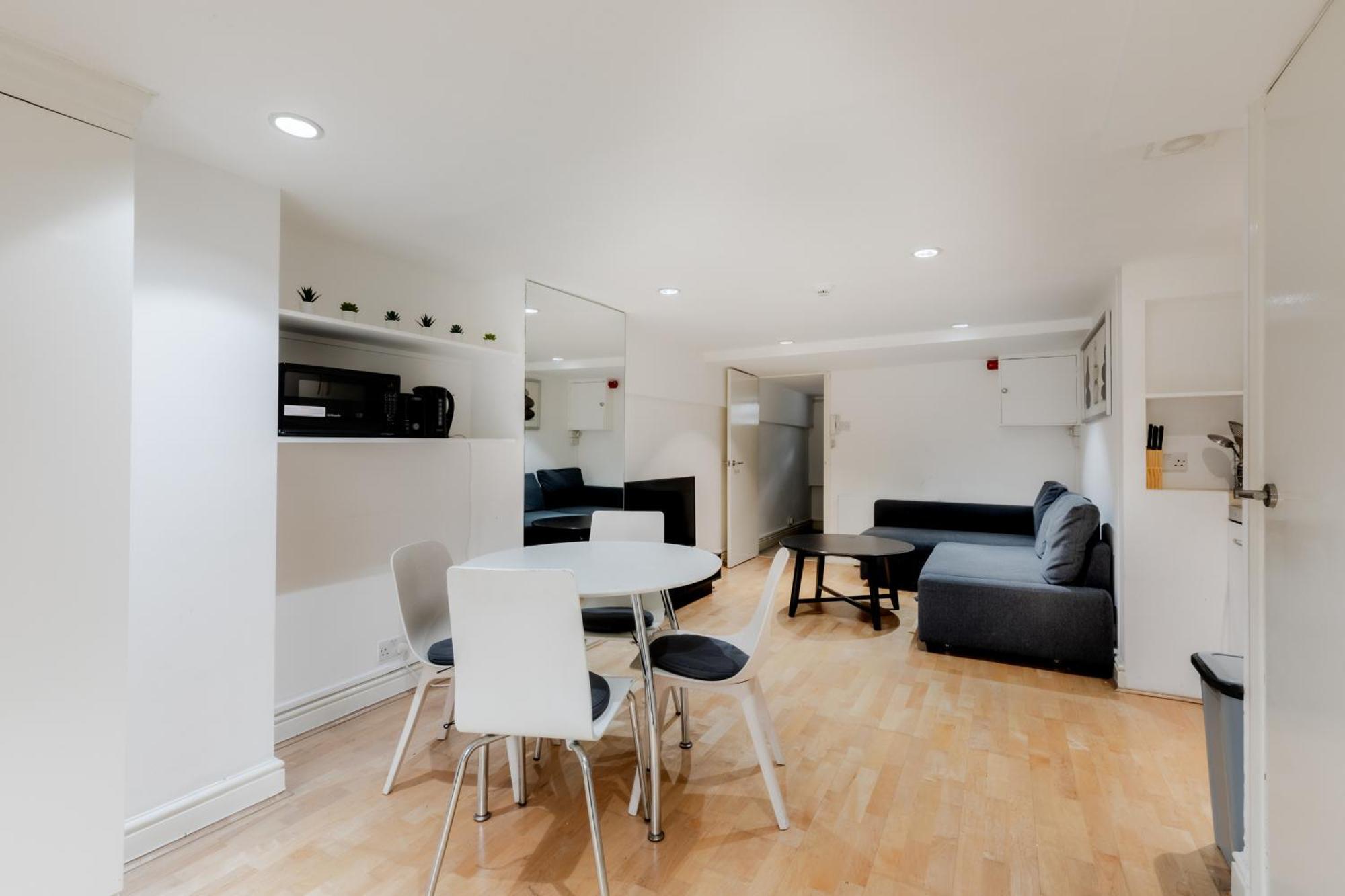 Apartment Fairhazel Gardens