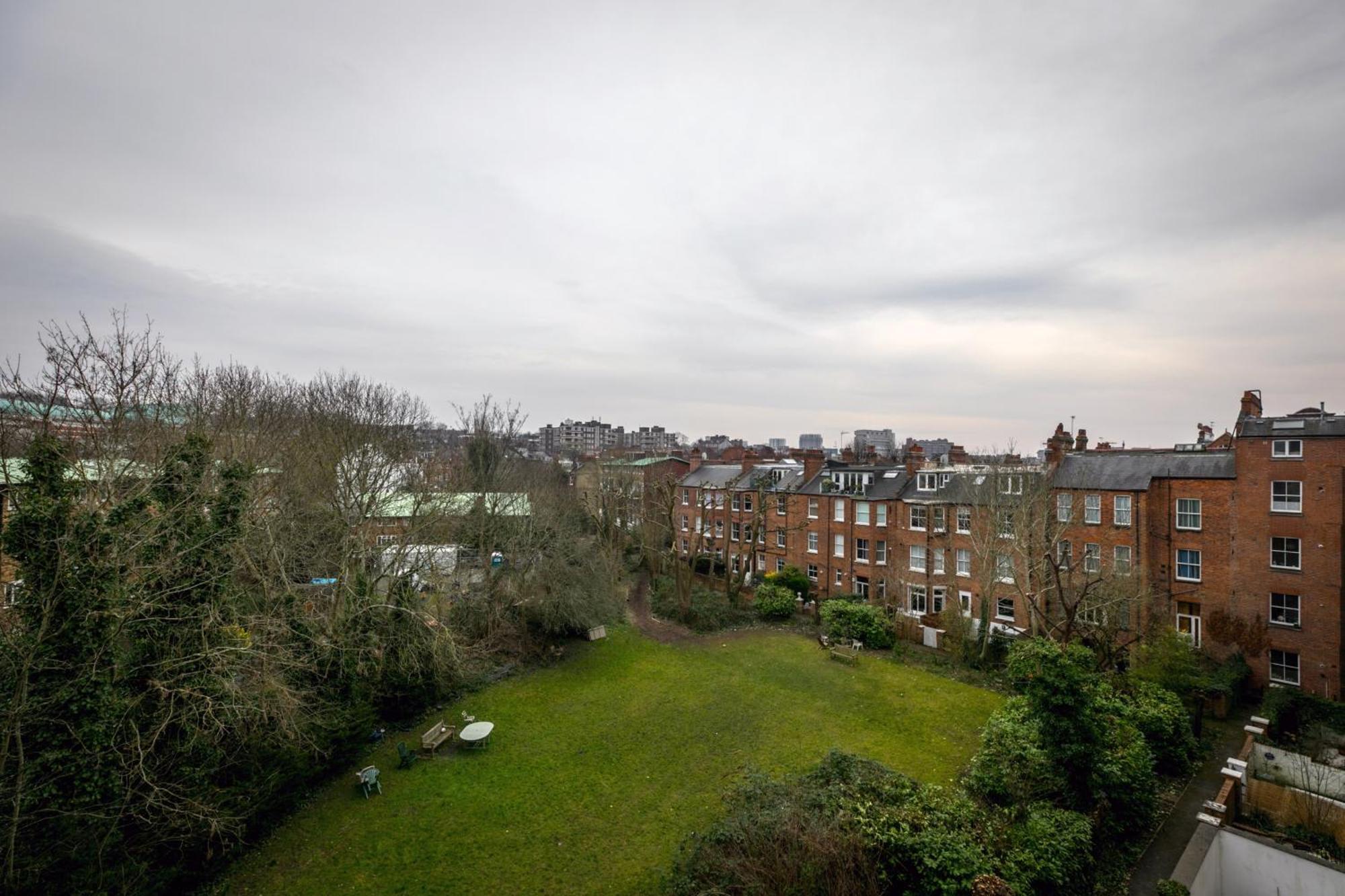 Fairhazel Gardens *